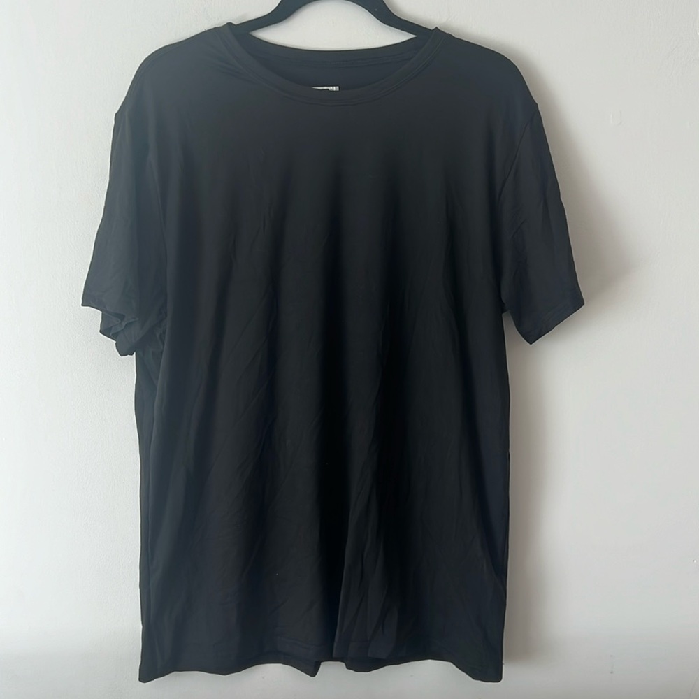 32 degree COOL t- shirt